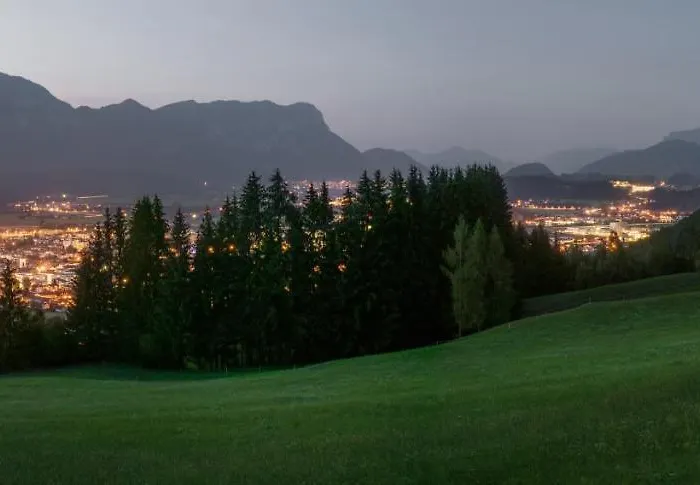 Hennersberg מלון