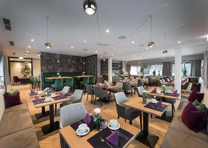 Hennersberg 酒店 *