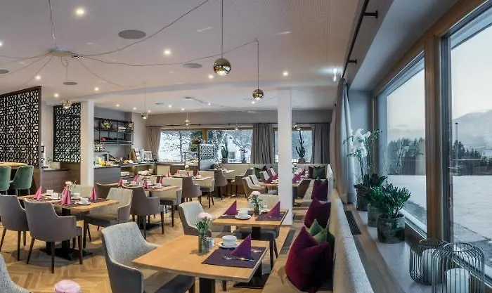 Hennersberg 酒店 *